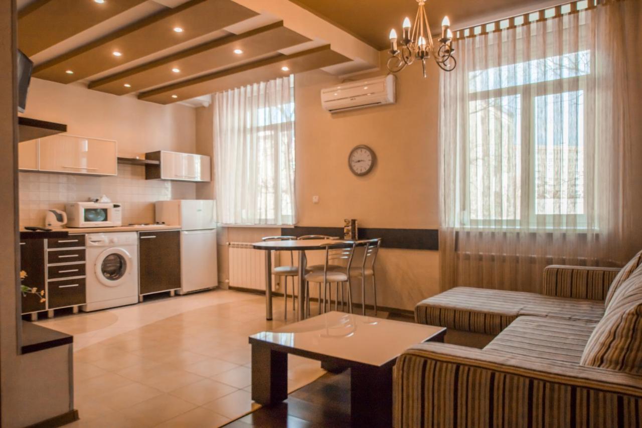 Hotel Apartments Adresa キシナウ エクステリア 写真